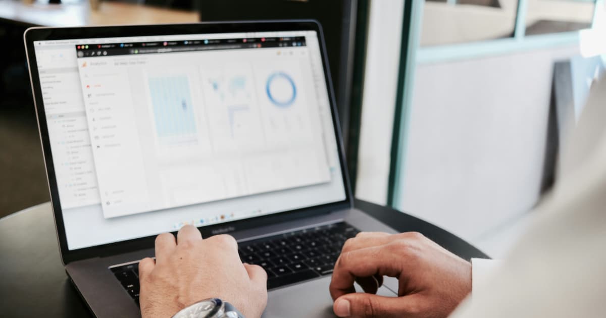 Renewal Radar: HubSpot App Alerts Teams to At-Risk Customers