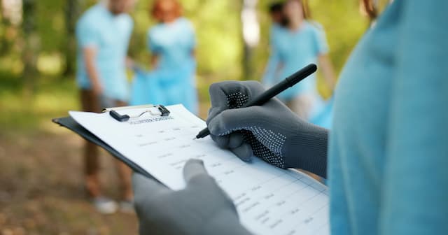 Donors Urged to Support Small Museums Over Giants in Year-End Giving