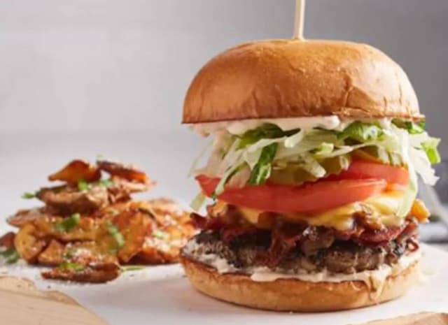 South Florida Sizzles with Gourmet Burger Deals for National Cheeseburger Day