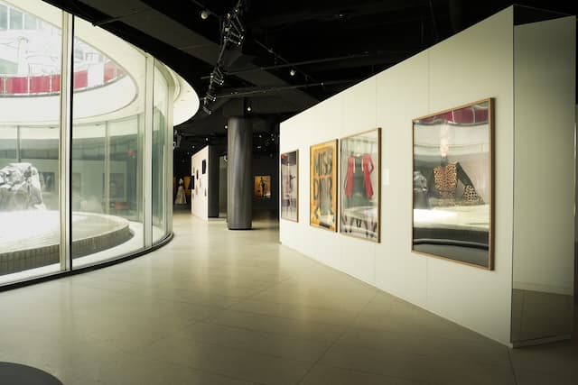 Dior's Legacy Shines at 28 Liberty's Halo Venue Exhibition