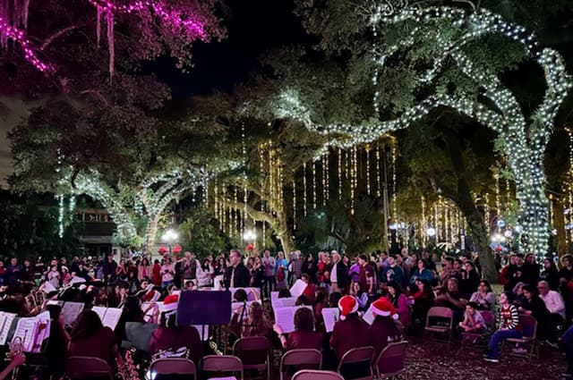 Hoffman's Winter Wonderland Returns to Flamingo Gardens with Amazon