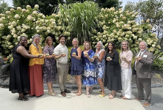 Freedom FCU Awards $10K to 10 Innovators in Expanded Golden Apple Program