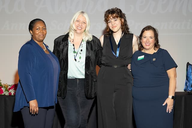 Fort Lauderdale Girl Scout Wins Gold Award for Combatting Food Waste