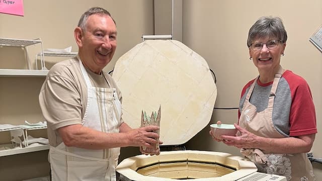 Ann’s Choice Seniors Thrive in Vibrant Arts Clubs, Discovering New Passions