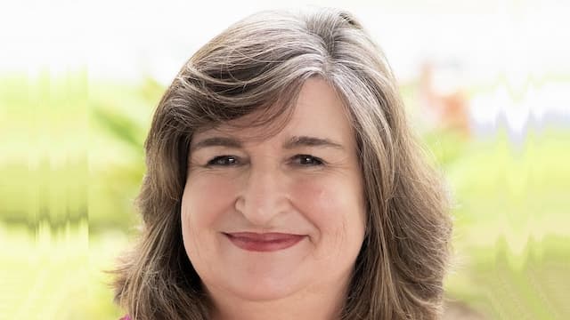 Stephanie Owitz on Cultivating Community Through Arts at Levis JCC
