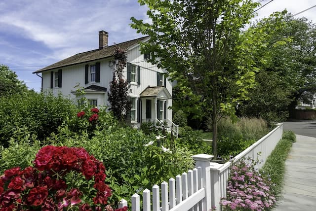 Sell Your Home Like an Airbnb: Emotional Staging Wins Offers