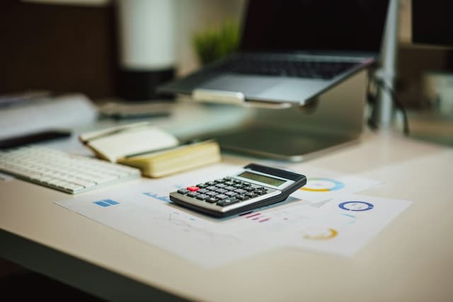 Why Generic Accounting Software Fails HOAs: The HOA Start Solution