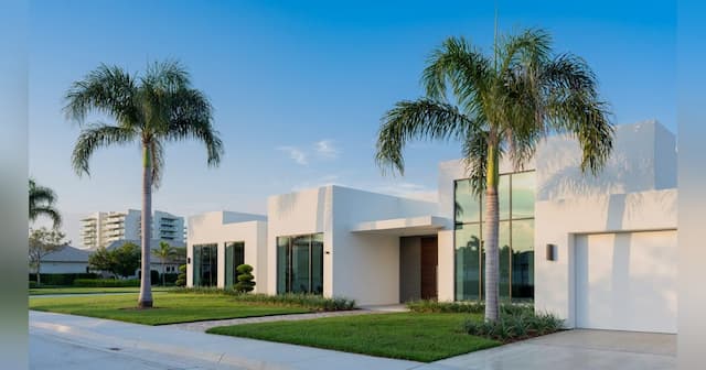 Palm Beach County Housing Market Splits: Single-Family Sellers vs. Condo Buyers