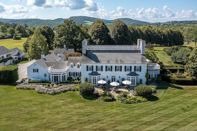 Luxury Estate Redefines 'Value' in Multi-Million Dollar Real Estate Market