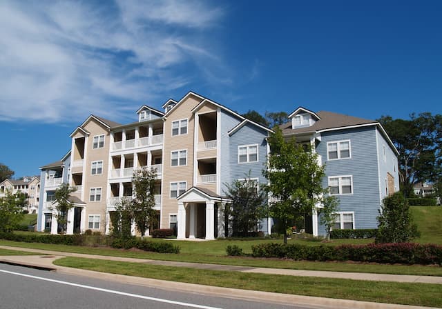 Apartment Foreclosures Loom as Extend-and-Pretend Ends