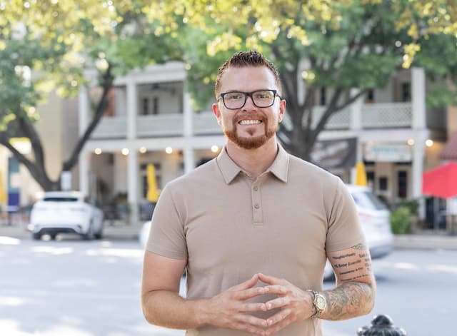 Builders' Low Rates vs. Resale: Smart Buyer Strategy