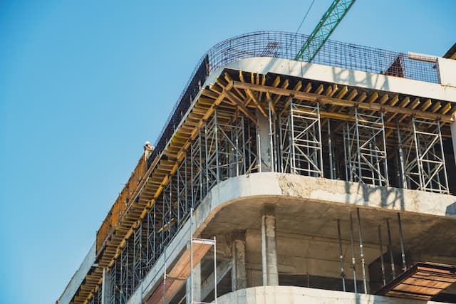 Cutting Commercial Construction Delays: The Parallel Permitting Strategy