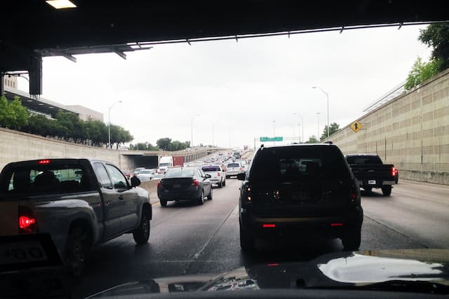 Driving Habits in Older Adults May Signal Early Dementia Risk