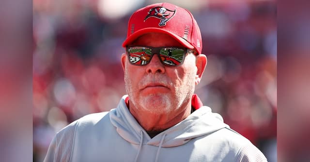 Bruce Arians Receives Heart of a Champion Award