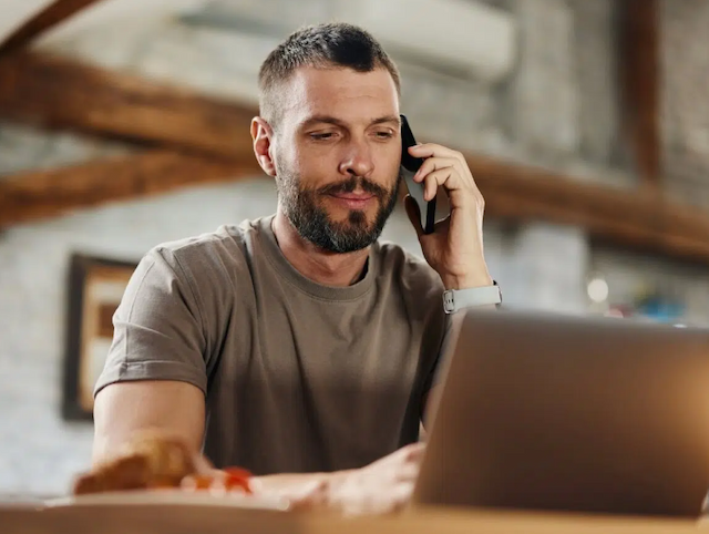 Why Enterprises Ditch Hourly Billing for Customer Service