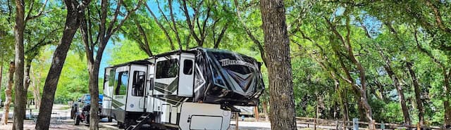Bending Oaks Ranch: 50+ Years of Serene RV Camping in Texas Hill Country