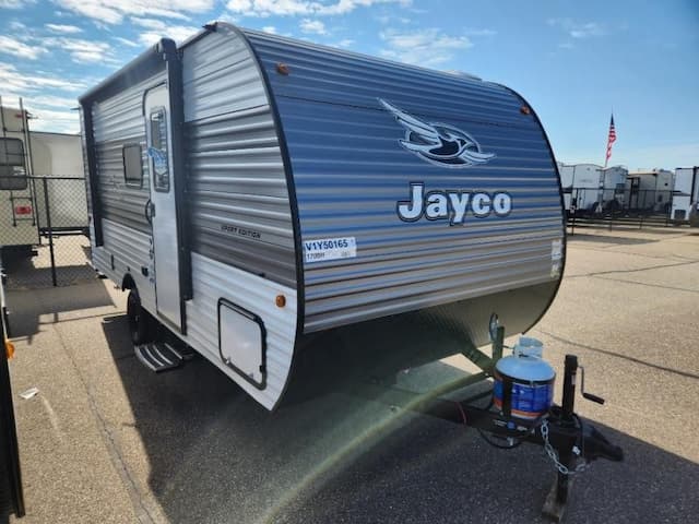 Hilltop Camper & RV Showcases Travel Trailers for Minnesota Campers