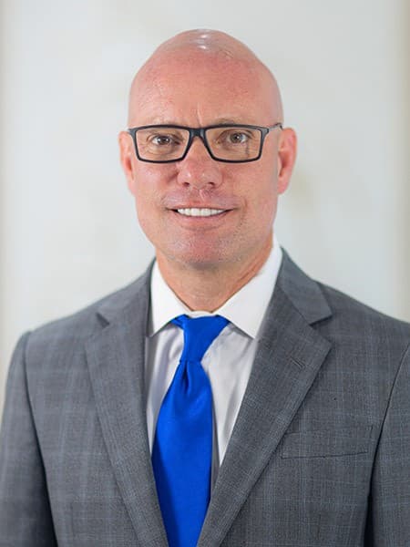 Pensacola Dentist Merges Robotic Implants and Ozone Therapy for Longevity
