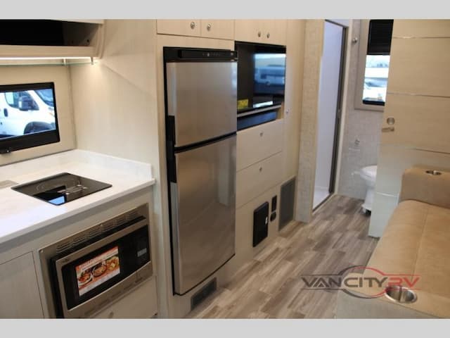 Van City RV Expands Motorhome Inventory Across Four States