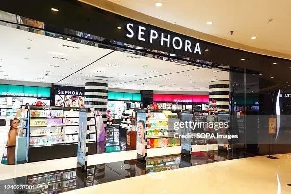 Sephora Launches Global Beauty Marketplace with Worldwide Shopping Access