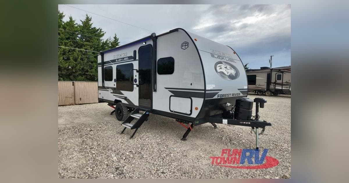 Larry’s RV LLC Guides Buyers on Toy Haulers, New RVs, and Pop-Up Campers