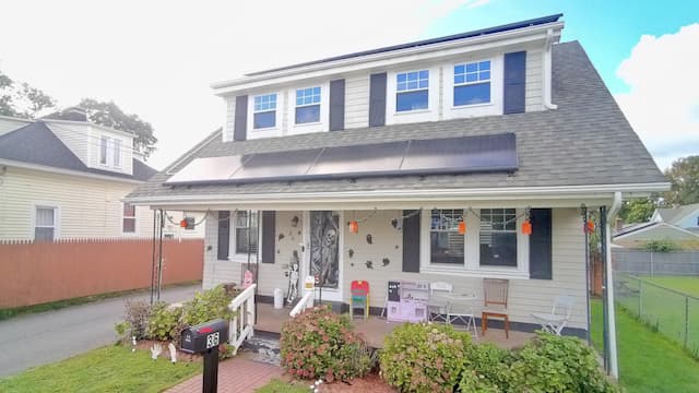Sunfinity Power Urges RI Homeowners to Act Before Solar Tax Credit Expires