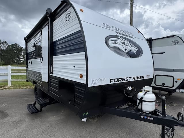 Dad’s Camper Outlet Boosts Used RV Inventory in Gulfport
