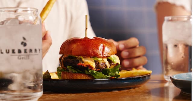 Blueberry's Grill Sweeps 2025 Best of Beach Breakfast & Brunch Awards