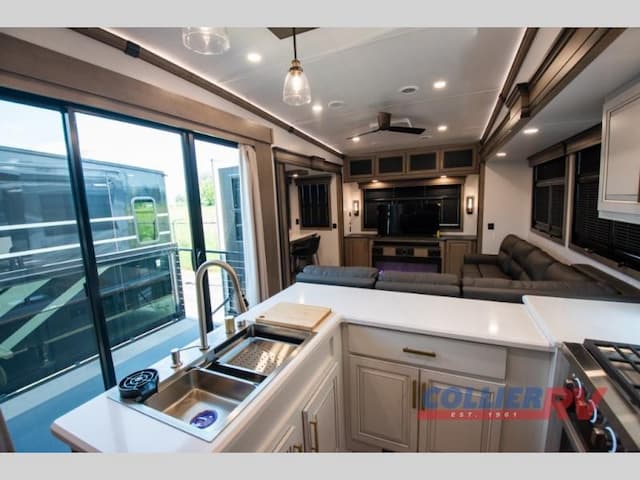 Collier RV Rockford Boosts 2025 Clearance with New & Used RVs