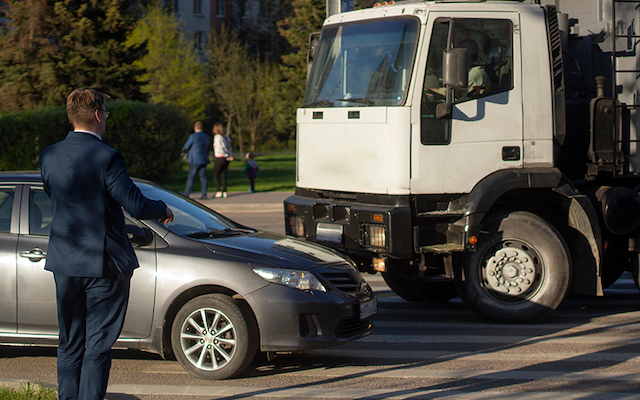 Essential Guide: Navigating Aftermath of Commercial Truck Accidents