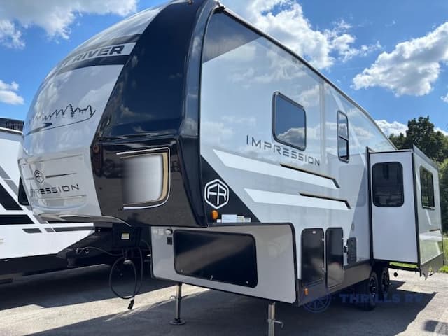 Thrills RV Expands Inventory and Service in Columbia City