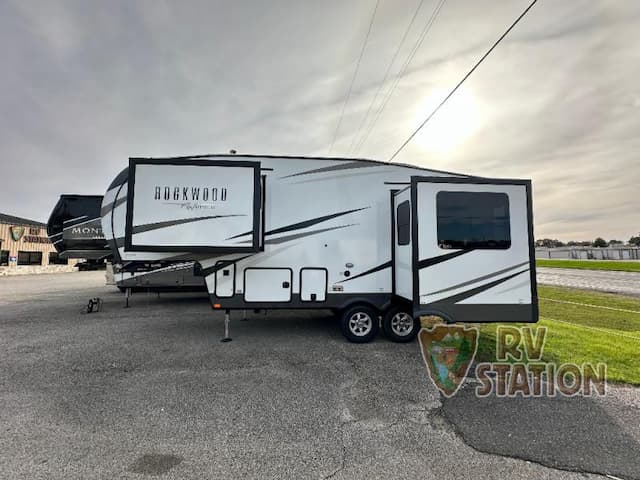 Find Your Perfect RV at Nacogdoches' Premier Dealership