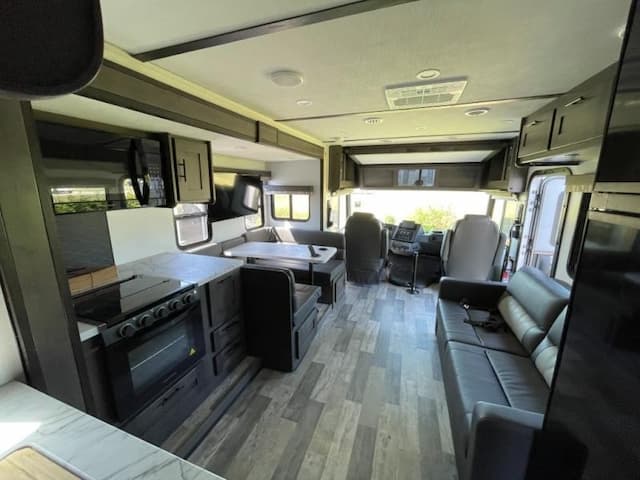 RnR RV Expands Inventory Across Three Locations