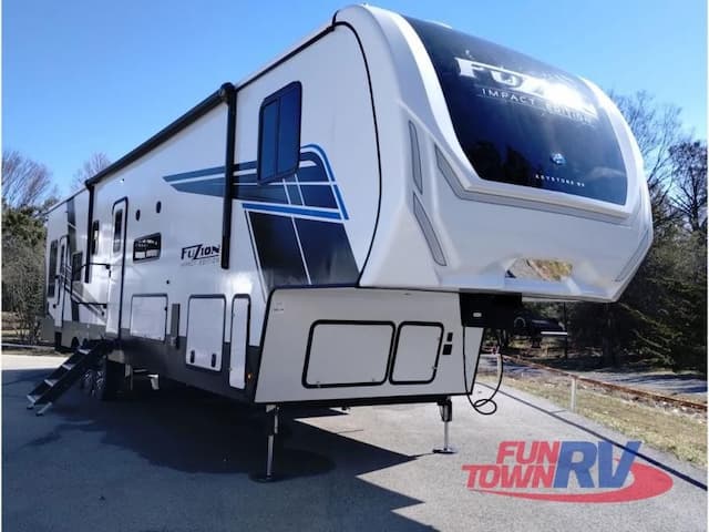 Larry's RV LLC Expands Inventory and Customer Support in Michigan