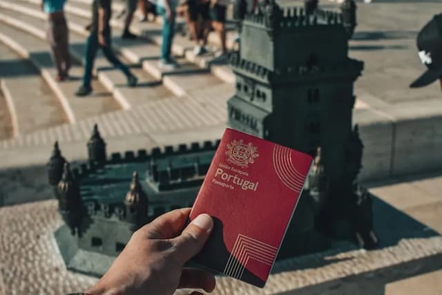 Portugal Pathways Clarifies Residency vs. Luxury Home Decisions