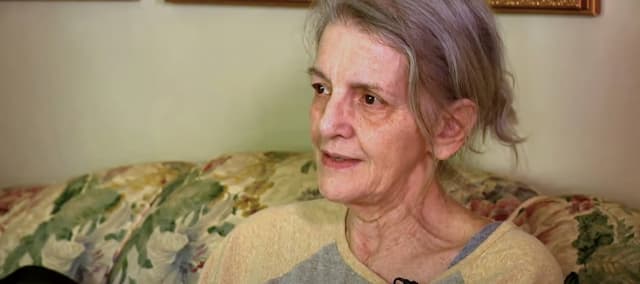 Kentucky Woman Files for Bankruptcy to Save Home After Husband's Death Triggers Freeze on Mortgage Payments as Home Foreclosures Surge Across the Country