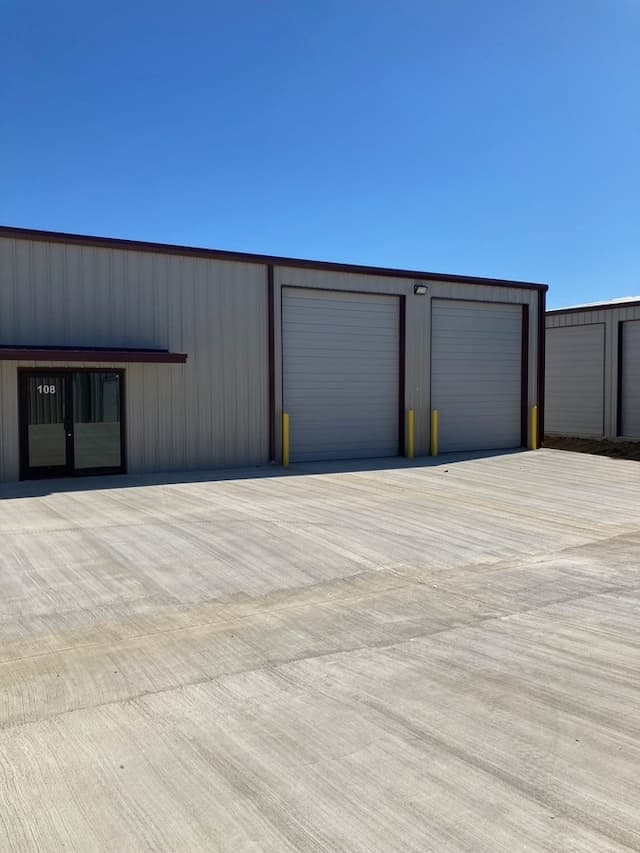 917 Industrial Park Completes 300,000 Sq Ft Expansion, Offers Prime Office-Warehouse Space