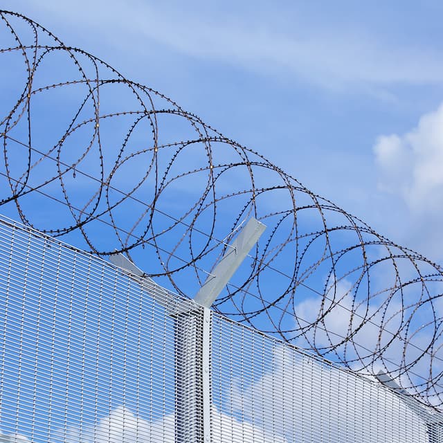 Huade Hardware & Mesh Co.,Ltd: Pioneering Fence Manufacturing with Unparalleled Expertise