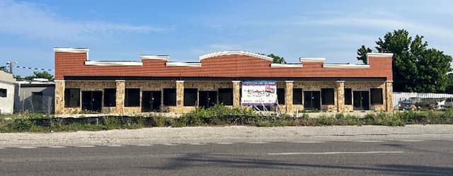 Texas Cities Embrace Parking Reform, Haltom City Urged to Follow Suit