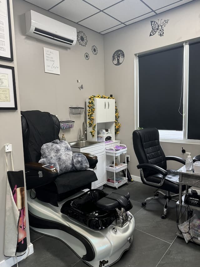 New Nail Salon 'Flawless Nails' Opens in Georgetown TX