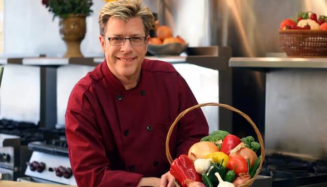 Celebrated Chef Eric Jacques Crowley Announces Closure of Chef Eric's Culinary Classroom in Los Angeles