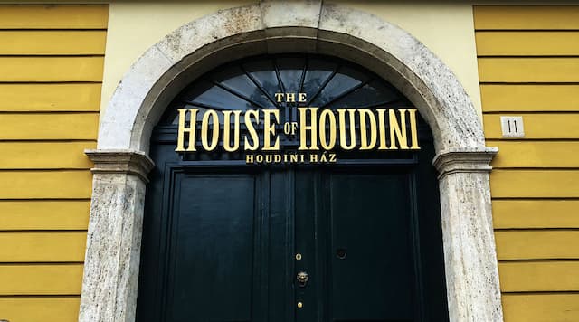Controversy Surrounds Unauthorized Use of Houdini Trademark in New Show