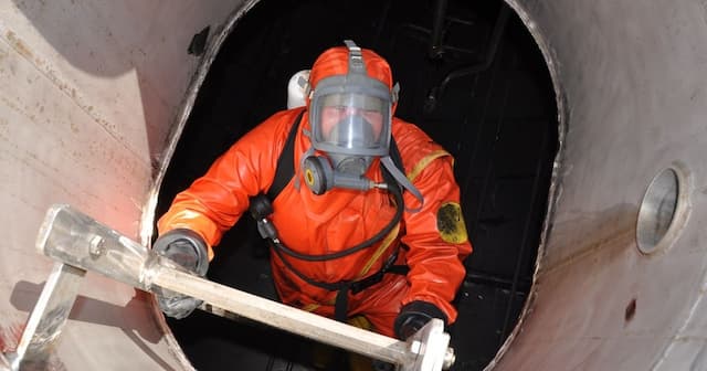 DCS Rescue Releases Comprehensive Guide on Confined Space Safety Compliance