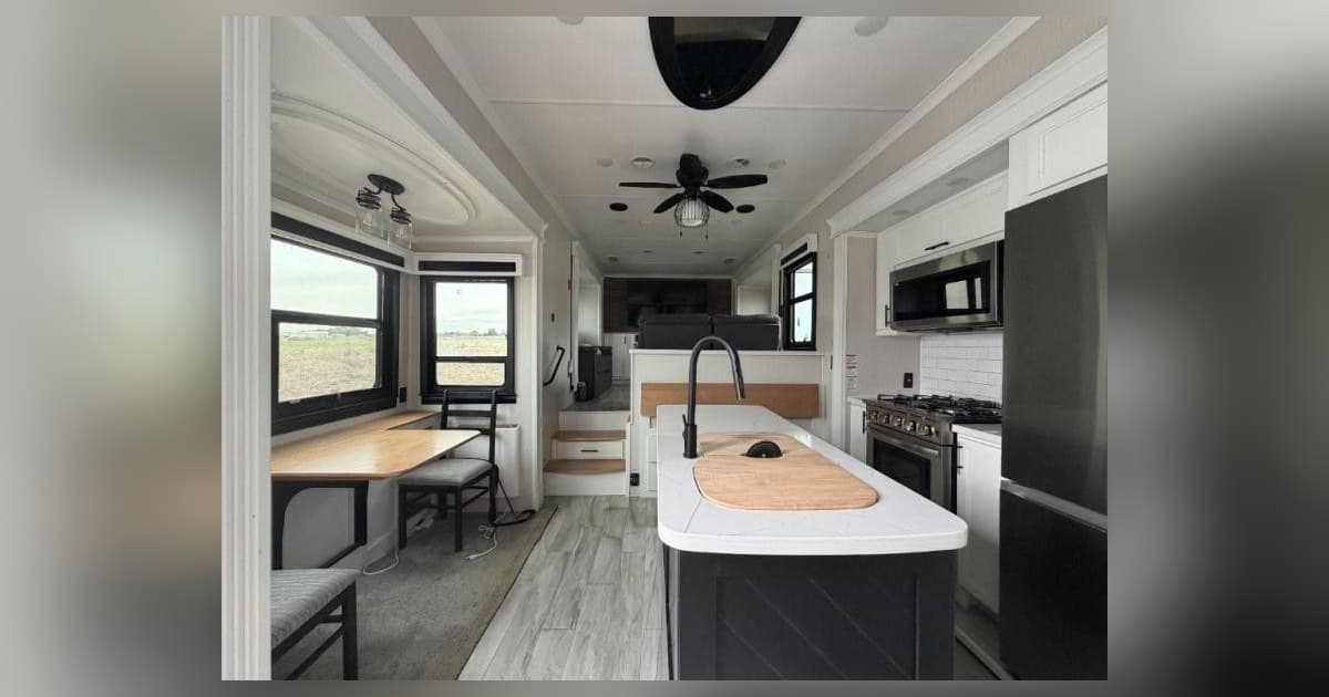 Trailer World of Colorado Promotes Fall RV Savings in Henderson