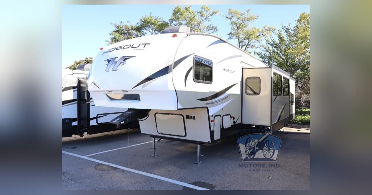 Holman RV Highlights Fifth Wheels and Class C Motorhomes in Batavia, OH