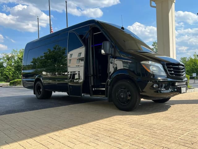 Skyline VIP Limo Launches Major Safety Overhaul to Boost Passenger Confidence