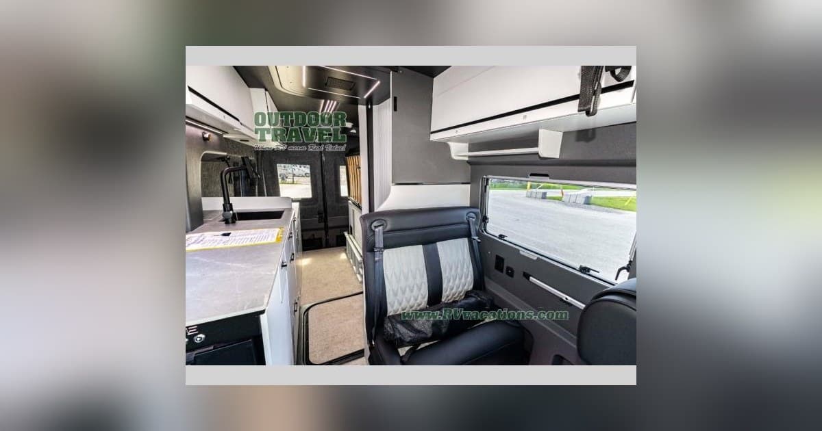 Outdoor Travel Highlights RV Rentals in Ontario, Try Before You Buy